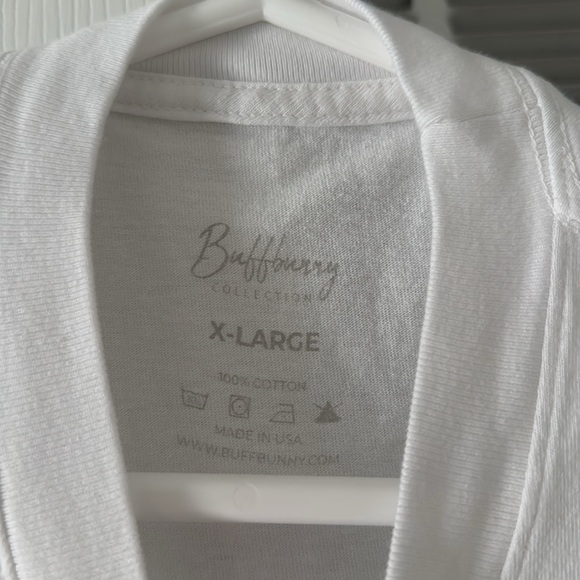 BuffBunny tee - Picture 2 of 2